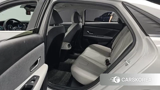 Hyundai Avante (CN7) 2020 Серебристо-серый из Кореи, фото 2