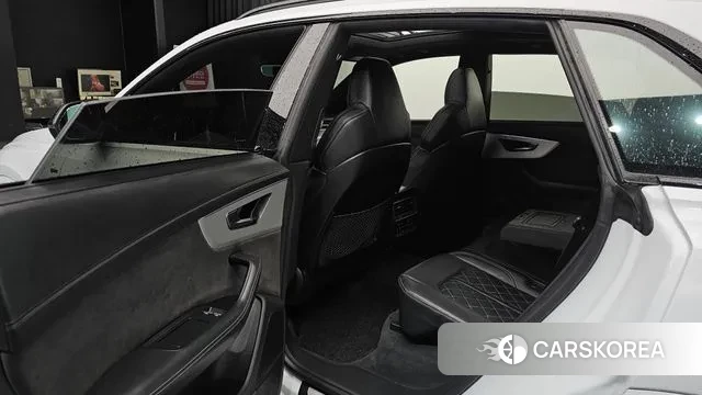 Audi Q8 (4M) 2021 Белый из Кореи, фото 2