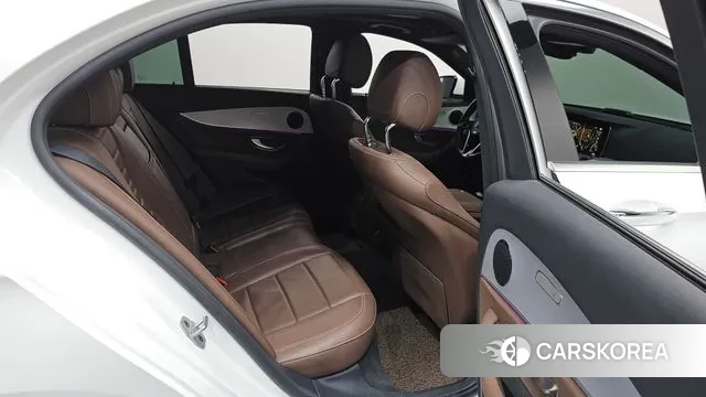 Mercedes-Benz E-Class W213 2020 Белый из Кореи, фото 2