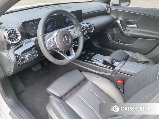 Mercedes-Benz Class A 2022 Белый из Китая, фото 2