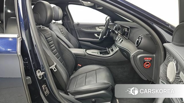 Mercedes-Benz E-Class W213 2022 Синий из Кореи, фото 2