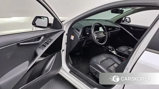 Kia Di Ol Nu Niro 2022 Белый из Кореи, фото 2