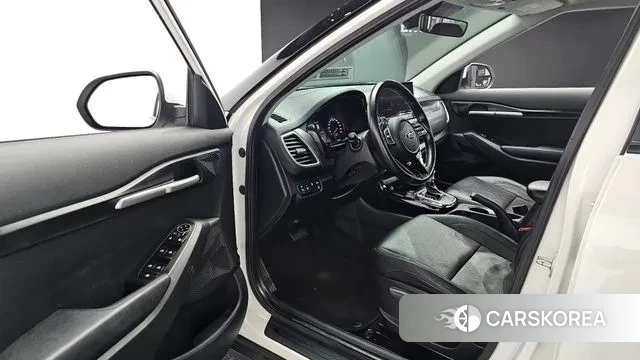 Kia Seltos 2021 Белый из Кореи, фото 2