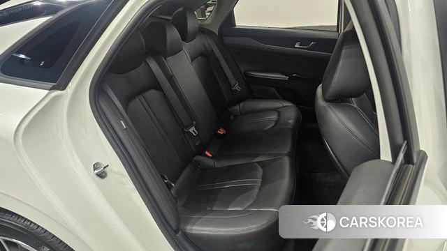 Kia K5 3rd generation 2021 Белый из Кореи, фото 2
