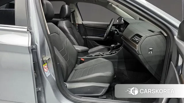 Volkswagen 7th Generation of Jetta 2021 Серебристо-серый из Кореи, фото 2