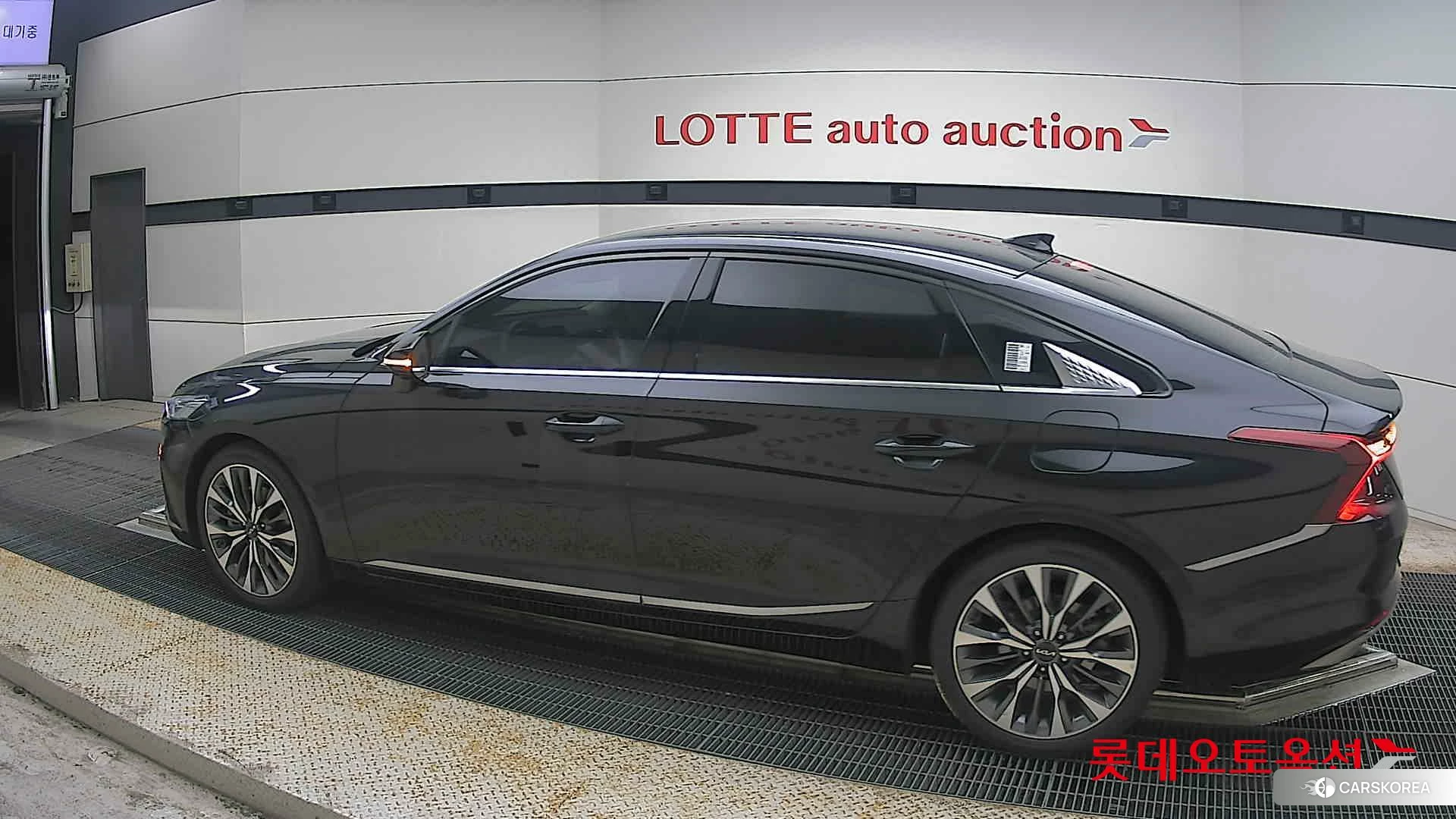 Kia K8 2023 Aurora Black Pearl из Кореи, фото 2