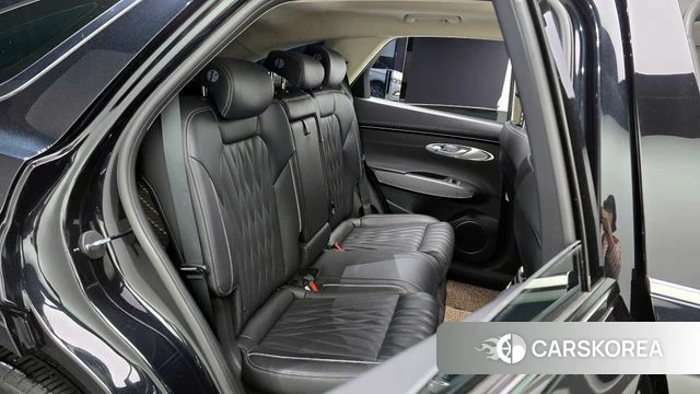 Genesis GV70 2021 Черный из Кореи, фото 2
