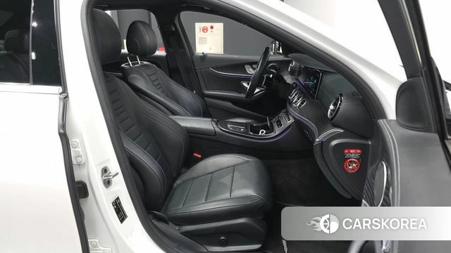 Mercedes-Benz E-Class W213 2020 Белый из Кореи, фото 2