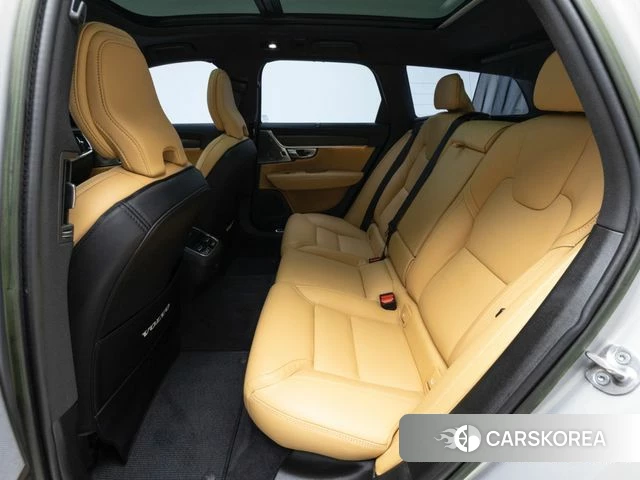 Volvo V90 Cross-Country 2023 Серебристо-серый из Кореи, фото 2