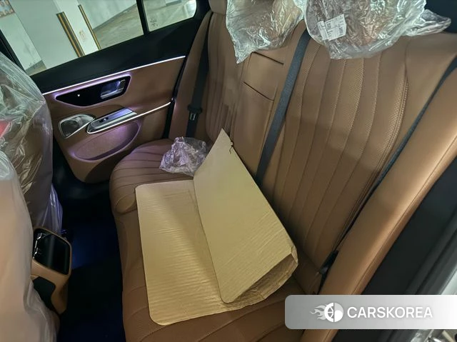 Mercedes-Benz E-Class W214 2026 Серебристо-серый из Кореи, фото 2