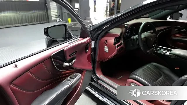 Lexus LS500h 5th generation 2020 Черный из Кореи, фото 2