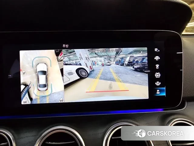 Mercedes-Benz E-Class W213 2022 Белый из Кореи, фото 2