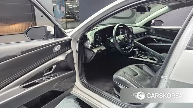 Hyundai Avante (CN7) 2022 Серебристо-серый из Кореи, фото 2