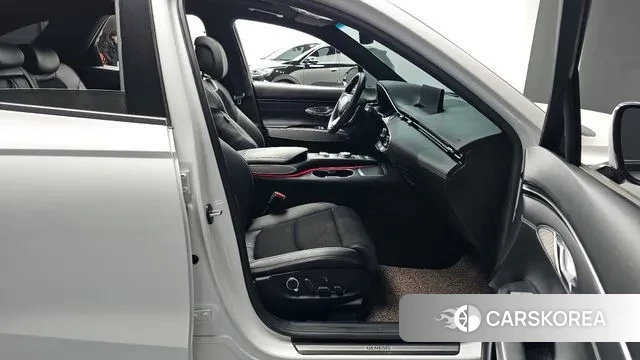 Genesis GV70 2024 Белый из Кореи, фото 2