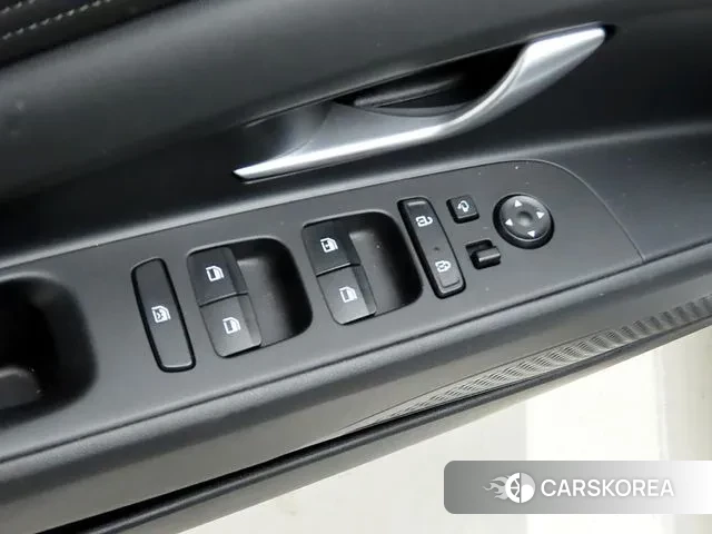 Hyundai Avante Hybrid (CN7) 2022 Белый из Кореи, фото 2