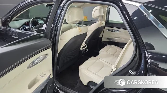 Genesis GV70 2021 Черный из Кореи, фото 2