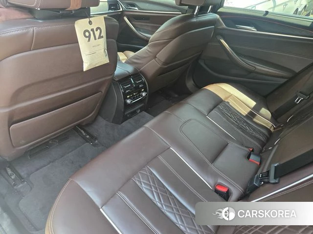 BMW 5 Series (G30) 2018 Белый из Кореи, фото 2
