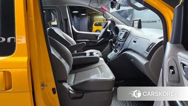 Hyundai The New Grand Starex 2018 Желтый из Кореи, фото 2