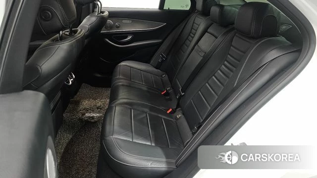 Mercedes-Benz E-Class W213 2019 Белый из Кореи, фото 2
