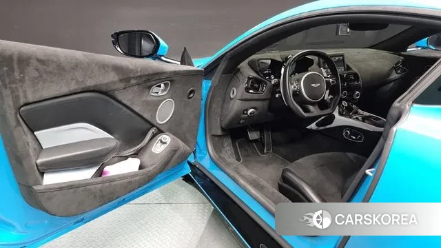 Aston Martin Vantage 2nd Generation 2019 Синий из Кореи, фото 2