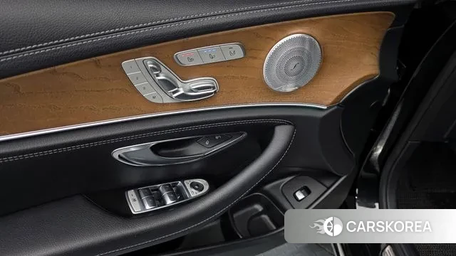 Mercedes-Benz E-Class W213 2020 Черный из Кореи, фото 2