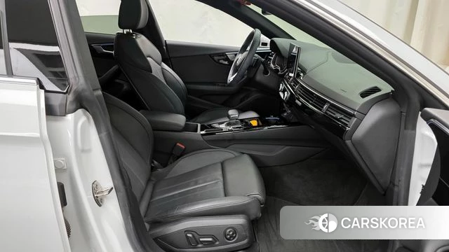 Audi A5 (F5) 2021 Белый из Кореи, фото 2