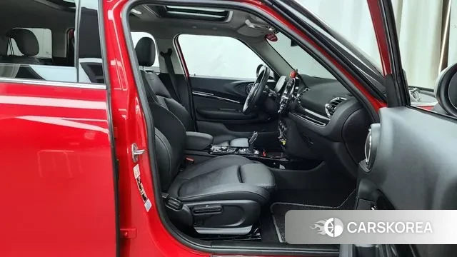 Mini Cooper Clubman 2022 Красный из Кореи, фото 2