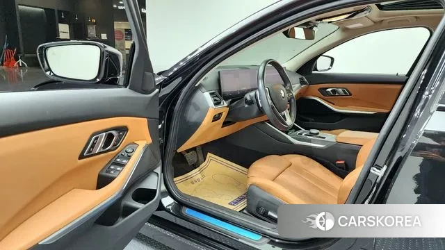 BMW 3 Series (G20) 2022 Черный из Кореи, фото 2