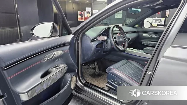 Genesis GV70 2021 Серебристо-серый из Кореи, фото 2