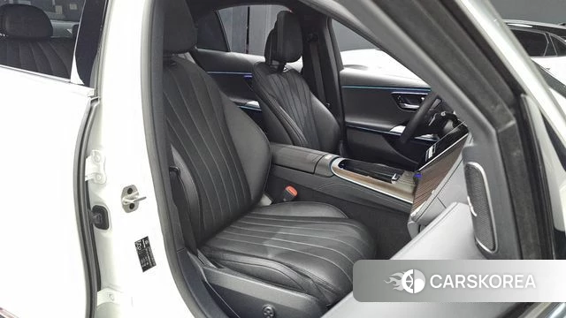 Mercedes-Benz E-Class W214 2024 Белый из Кореи, фото 2