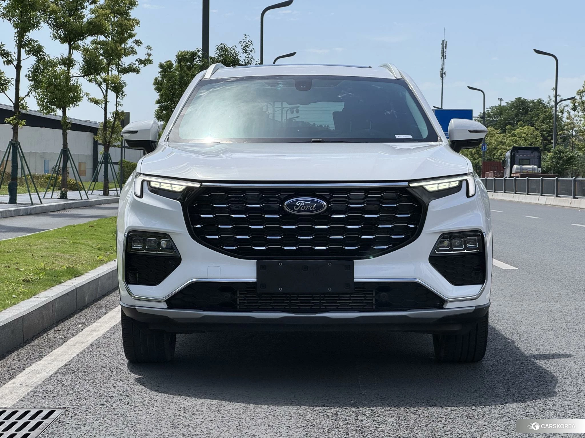 Ford Lingyu 2023 Белый из Китая, фото 2