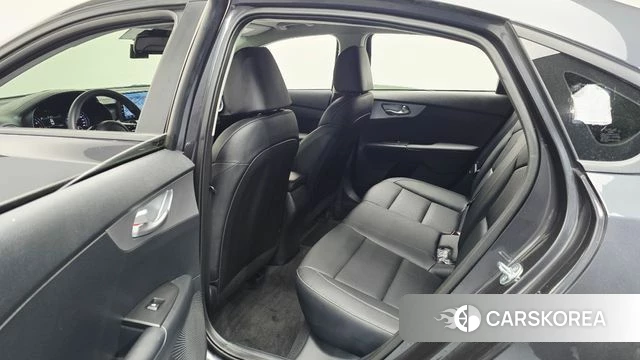 Kia The New K3 2nd generation 2023 Серый из Кореи, фото 2