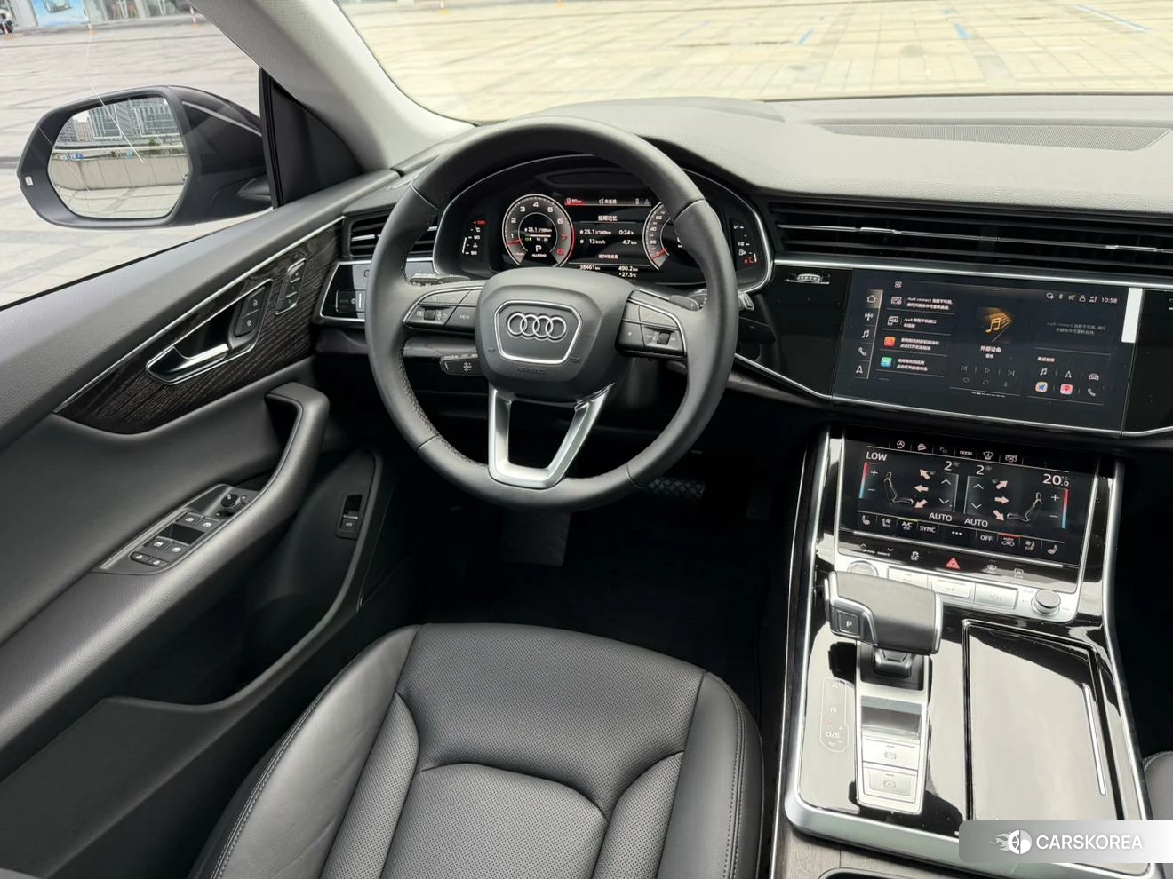 Audi Q8 2021 Черный из Китая, фото 2