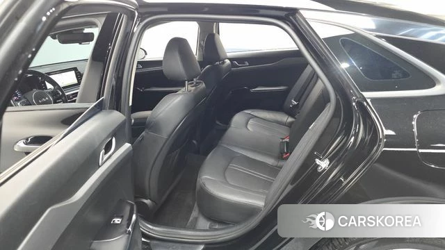 Kia K5 3rd generation 2023 Черный из Кореи, фото 2