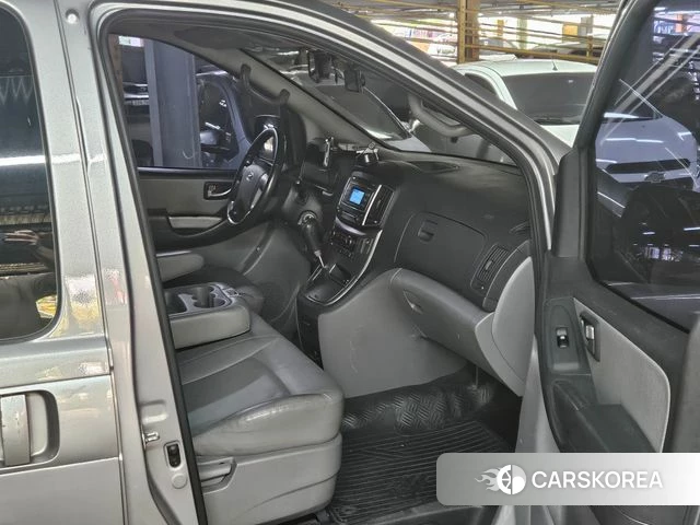 Hyundai The New Grand Starex 2019 Серебряный из Кореи, фото 2