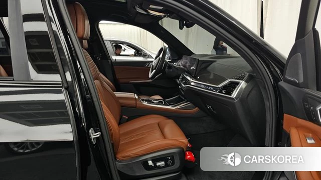 BMW X7 (G07) 2025 Черный из Кореи, фото 2