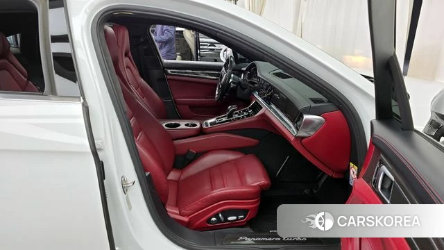 Porsche Panamera (971) 2018 Белый из Кореи, фото 2