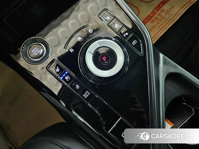 Kia Di Ol Nu Niro 2023 Белый из Кореи, фото 2