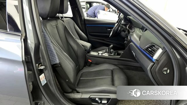 BMW 3 Series (F30) 2018 Серый из Кореи, фото 2