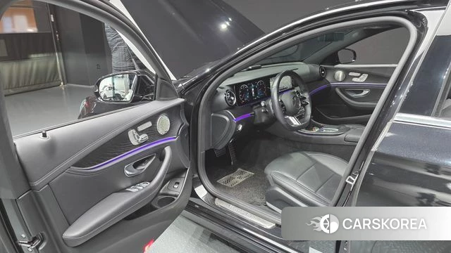 Mercedes-Benz E-Class W213 2022 Черный из Кореи, фото 2