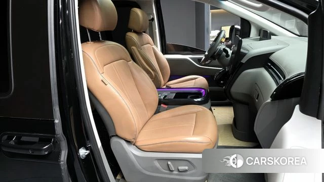 Hyundai Staria 2024 Черный из Кореи, фото 2