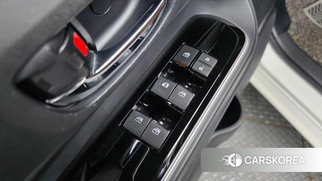 Toyota Prius C 2019 Белый из Кореи, фото 2