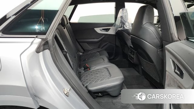 Audi Q8 (4M) 2021 Серебряный из Кореи, фото 2