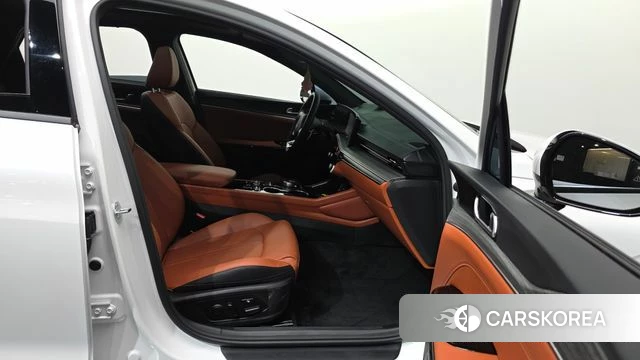 Kia The New K5 3rd generation 2025 Белый из Кореи, фото 2