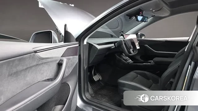 Tesla Model Y 2025 Серый из Кореи, фото 2