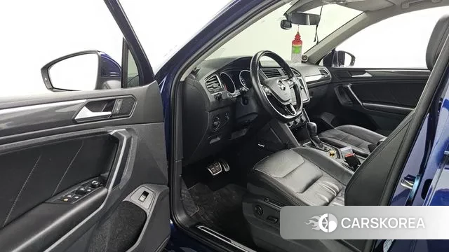 Volkswagen Tiguan second Generation 2019 Синий из Кореи, фото 2