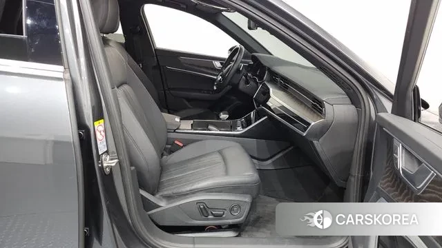 Audi A6 (C8) 2022 Серый из Кореи, фото 2