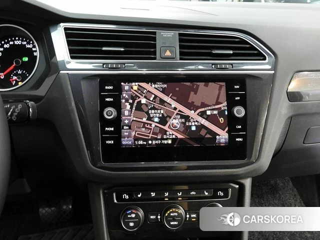 Volkswagen Tiguan second Generation 2020 Белый из Кореи, фото 2