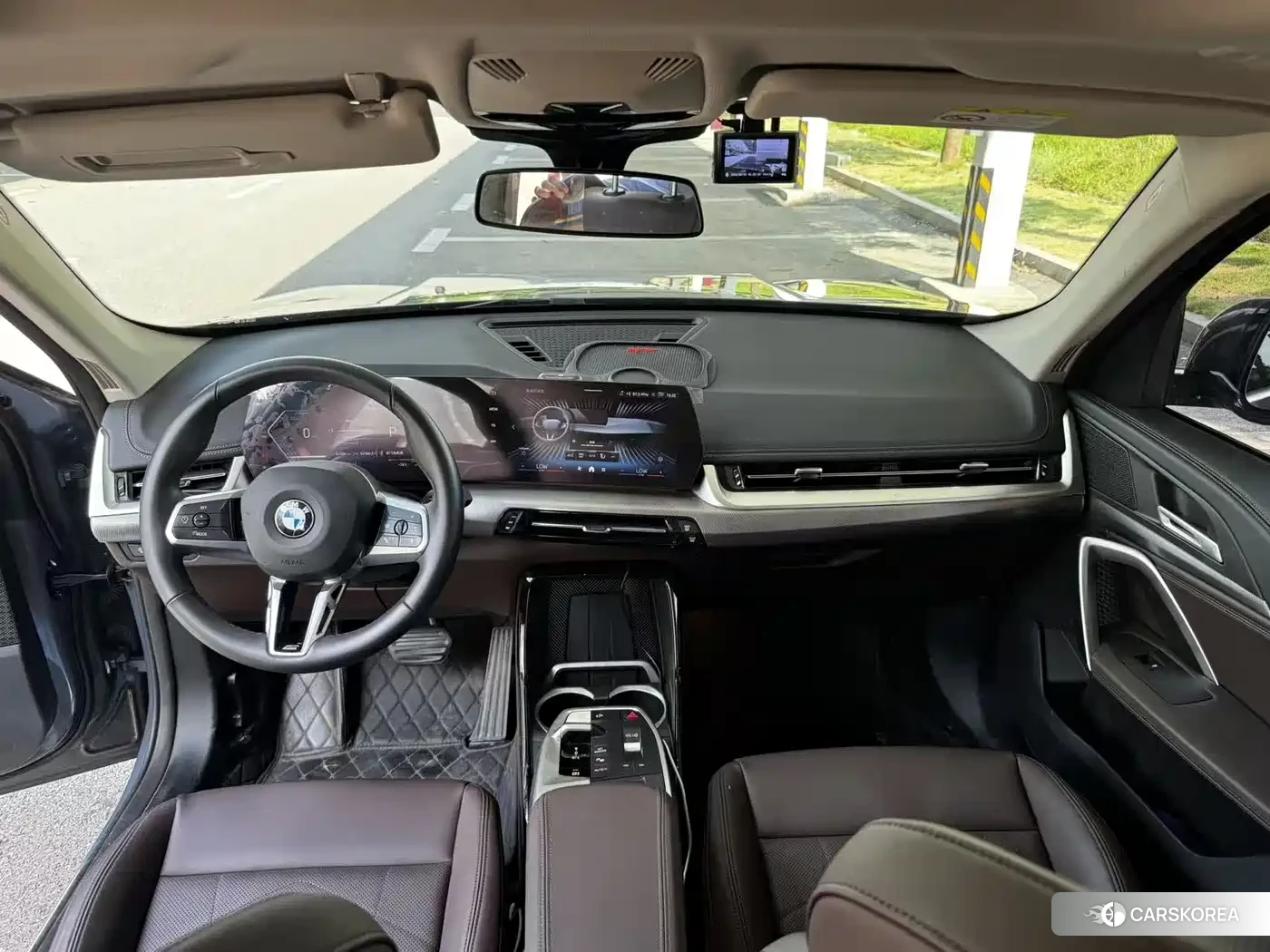 BMW X1 2023 Silver/gray из Китая, фото 2