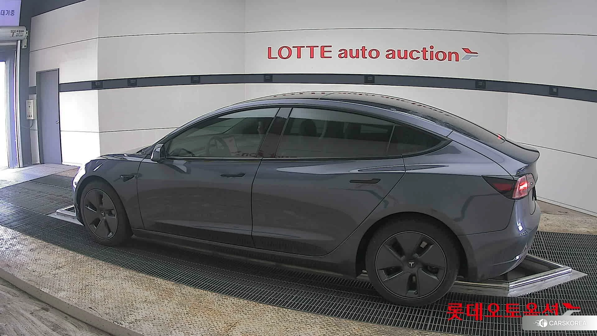 Tesla Model 3 Long Range 2022 Midnight Silver Metallic из Кореи, фото 2